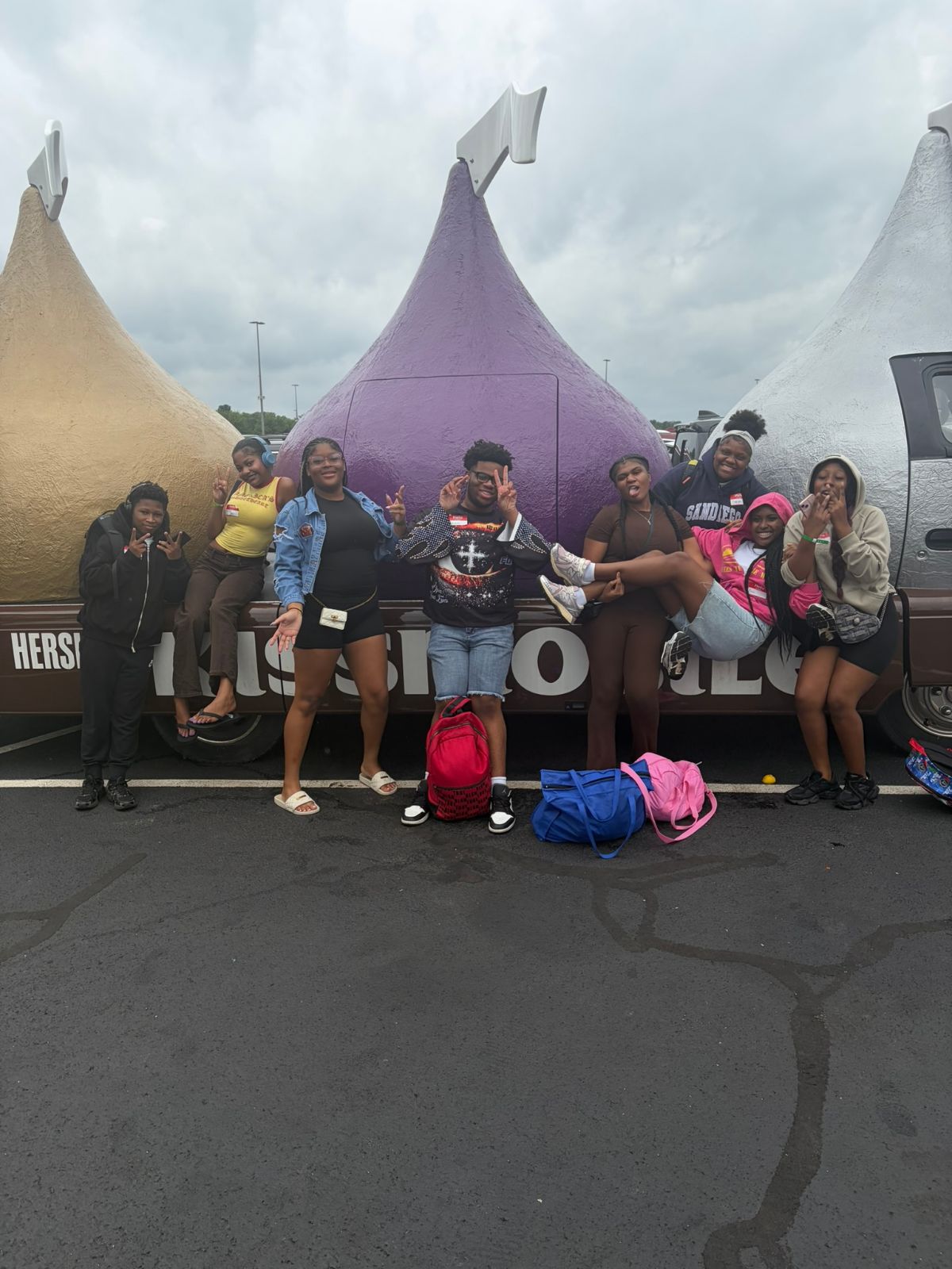 Young people from Children of the Future on a summer trip to Hersheypark